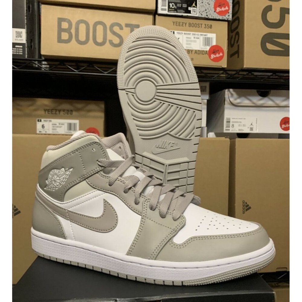 Nike Air Jordan 1 Mid Linen College Grey Light Bone White Shoes 554724-082 - Picture 1 of 6